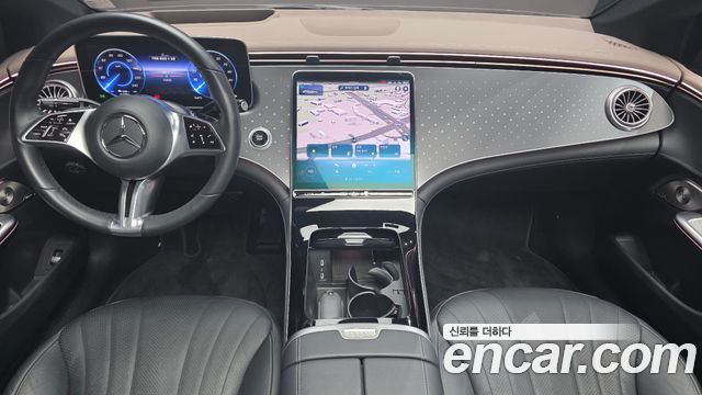 Mercedes-Benz EQE 2022 — photo 7