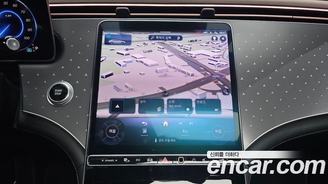 Mercedes-Benz EQE 2022 — photo 14