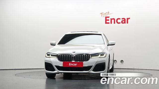 BMW 5-Series 2023 — photo 3