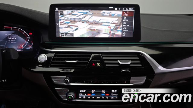 BMW 5-Series 2023 — photo 21