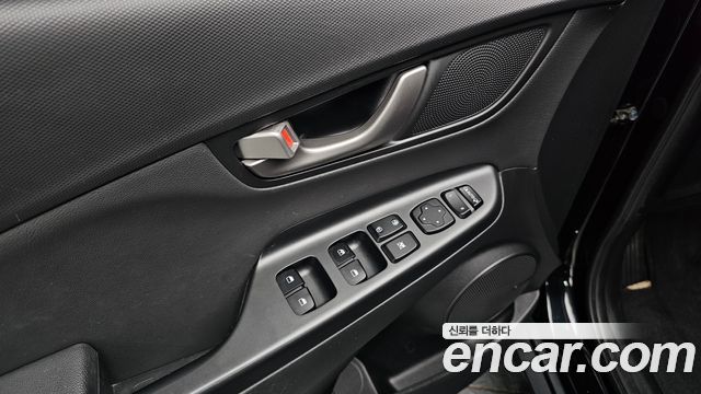 Hyundai Kona 2018 — photo 29