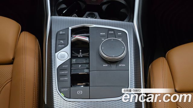 BMW 3-Series 2023 — photo 9