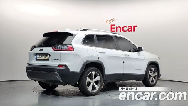 Jeep Cherokee 2021 — photo 2