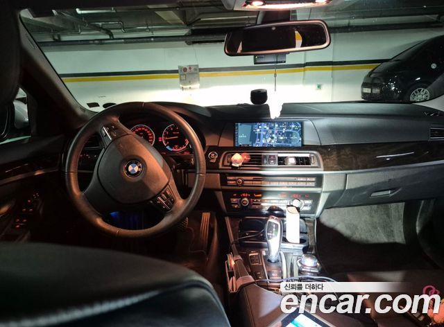 BMW 5-Series 2012 — photo 8