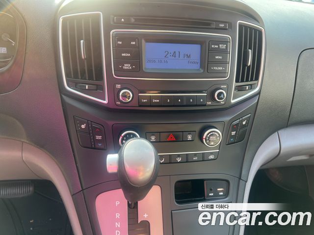 Hyundai Starex 2019 — photo 15