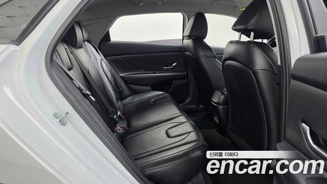 Hyundai AVANTE 2024 — photo 17