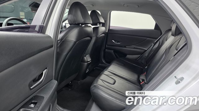 Hyundai AVANTE 2024 — photo 18