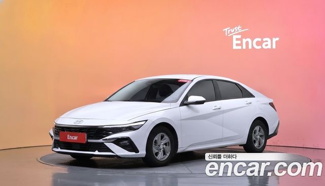 Hyundai AVANTE 2024 — photo 1