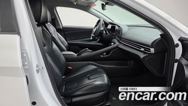 Hyundai AVANTE 2024 — photo 16