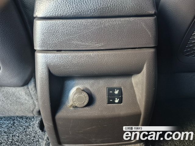 Hyundai Santafe 2011 — photo 18