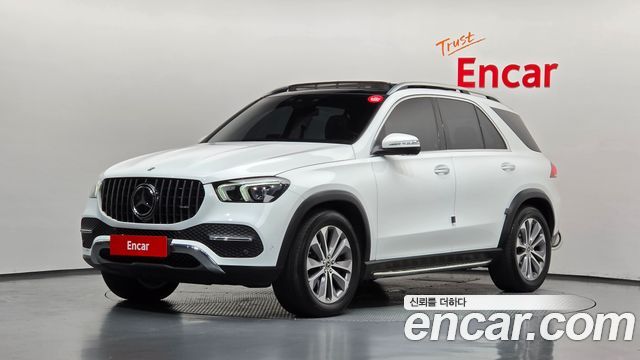 Mercedes-Benz GLE-Class 2022 — photo 1