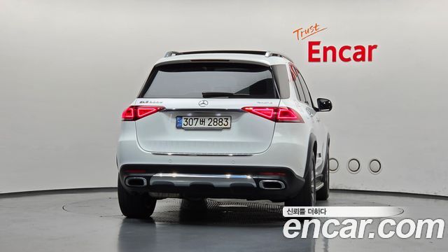 Mercedes-Benz GLE-Class 2022 — photo 4