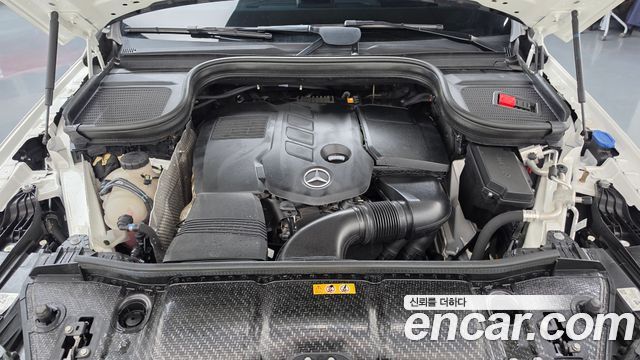 Mercedes-Benz GLE-Class 2022 — photo 6