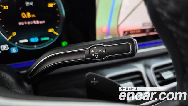 Mercedes-Benz GLE-Class 2022 — photo 9
