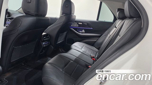 Mercedes-Benz GLE-Class 2022 — photo 12