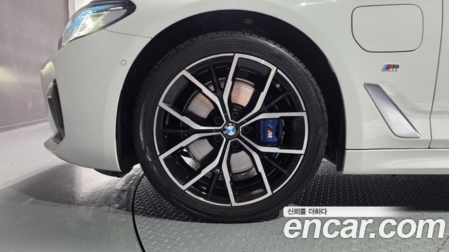 BMW 5-Series 2021 — photo 5