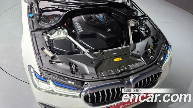 BMW 5-Series 2021 — photo 6