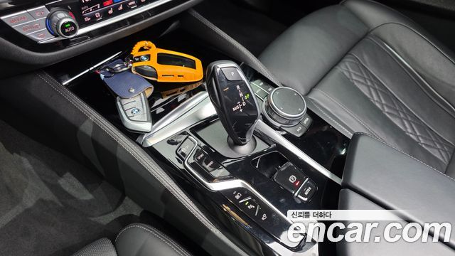 BMW 5-Series 2021 — photo 12