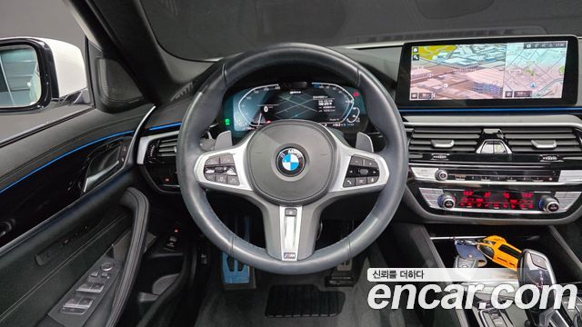 BMW 5-Series 2021 — photo 19