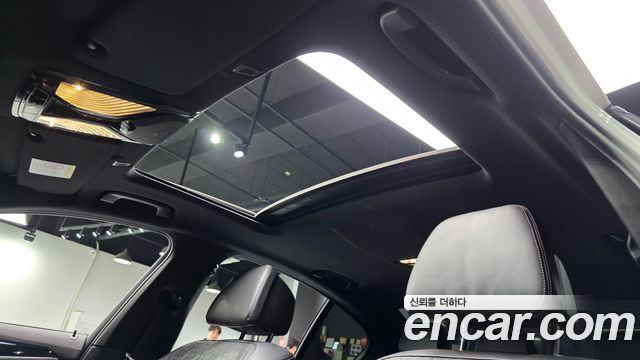 BMW 5-Series 2021 — photo 26