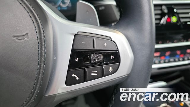 BMW 5-Series 2021 — photo 30