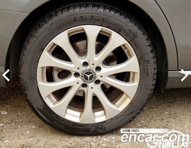 Mercedes-Benz E-Class 2019 — photo 18