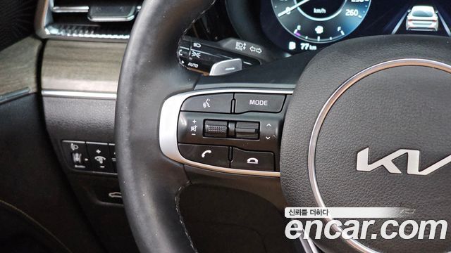 Kia K5 2022 — photo 23