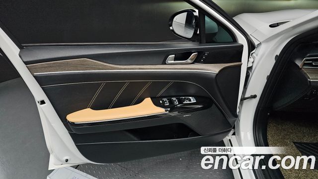 Kia K5 2022 — photo 14