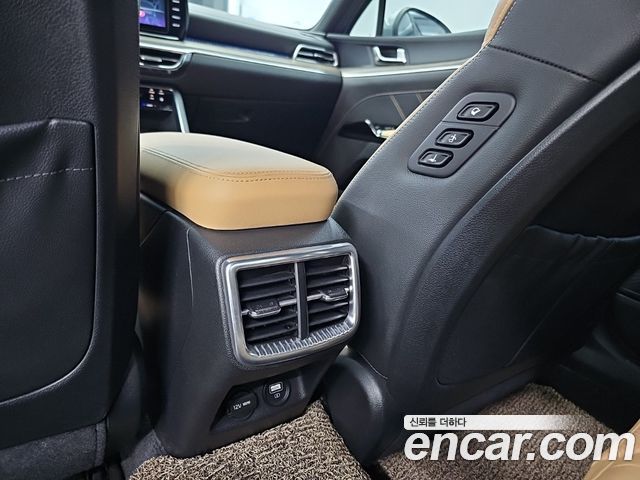 Kia K5 2022 — photo 12