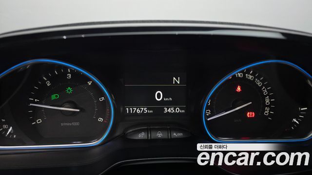 Peugeot 2008 2015 — photo 8