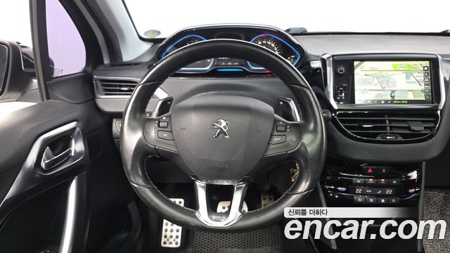 Peugeot 2008 2015 — photo 13