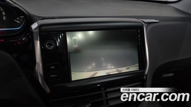 Peugeot 2008 2015 — photo 15