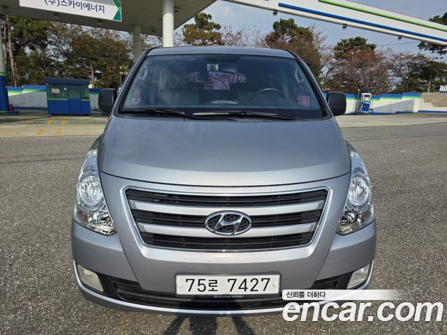 Hyundai Starex 2018 — photo 1