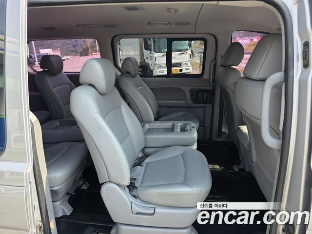 Hyundai Starex 2018 — photo 10