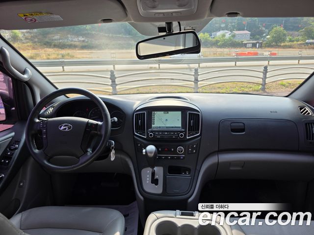 Hyundai Starex 2018 — photo 12