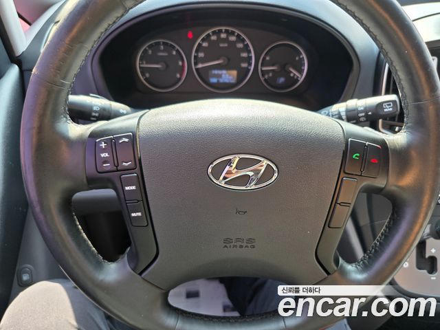 Hyundai Starex 2018 — photo 15