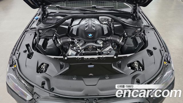 BMW 8-Series 2026 — photo 6