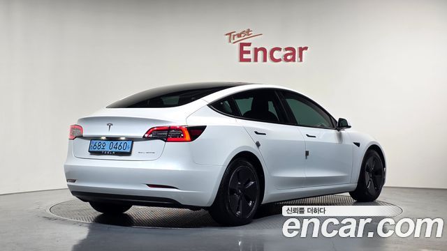 Tesla Model 3 2021 — photo 2