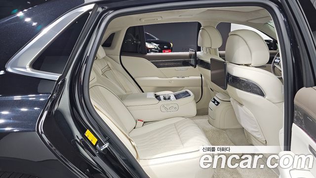 Genesis G90 2022 — photo 17