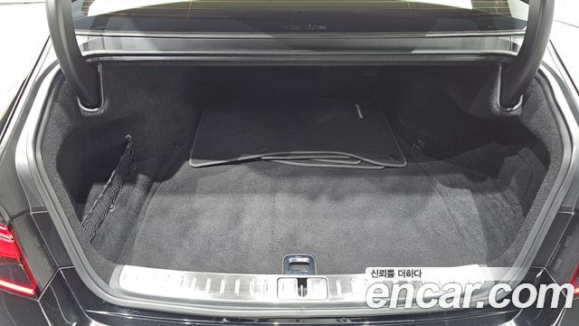 Genesis G90 2022 — photo 23