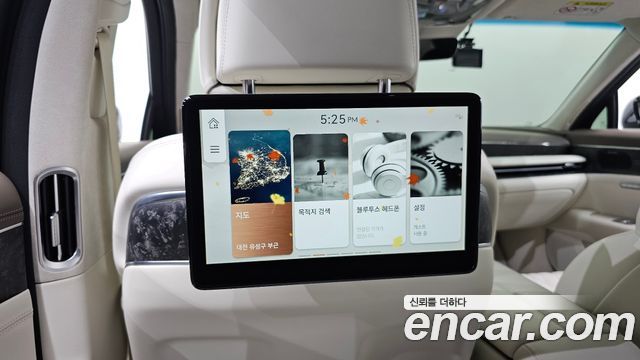 Genesis G90 2022 — photo 37