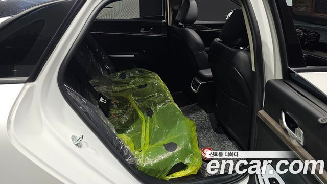 Kia K5 2023 — photo 11