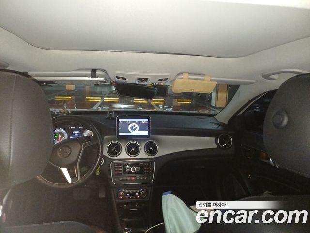 Mercedes-Benz GLA-Class 2015 — photo 6
