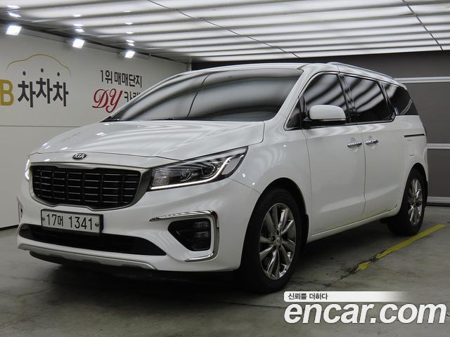 Kia Canival 2019 — photo 1