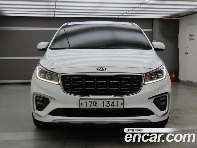 Kia Canival 2019 — photo 2