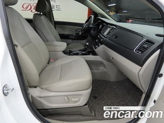 Kia Canival 2019 — photo 6