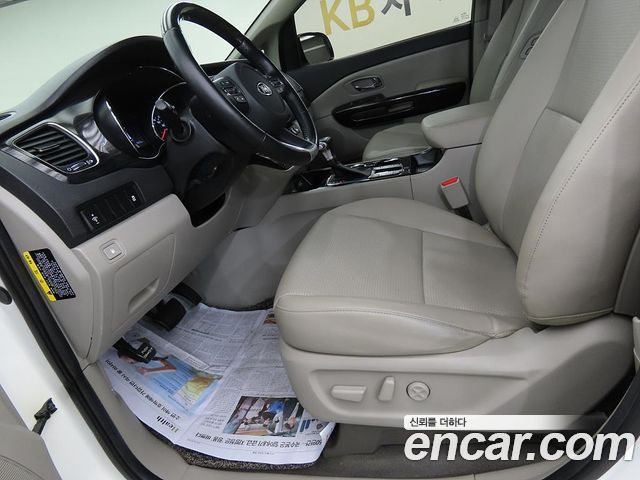 Kia Canival 2019 — photo 9
