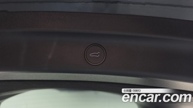 Tesla Model Y 2024 — photo 25