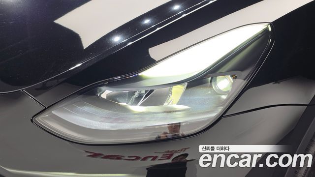 Tesla Model Y 2024 — photo 8