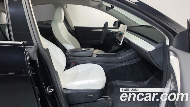 Tesla Model Y 2024 — photo 16